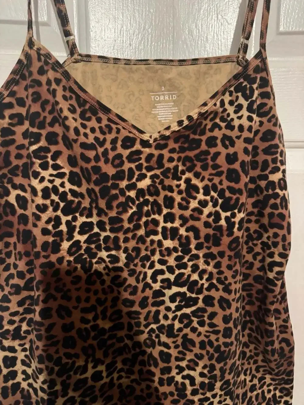 Torrid Leopard Print V-Neck Cami Tank Top Size 3 - Picture 2 of 3